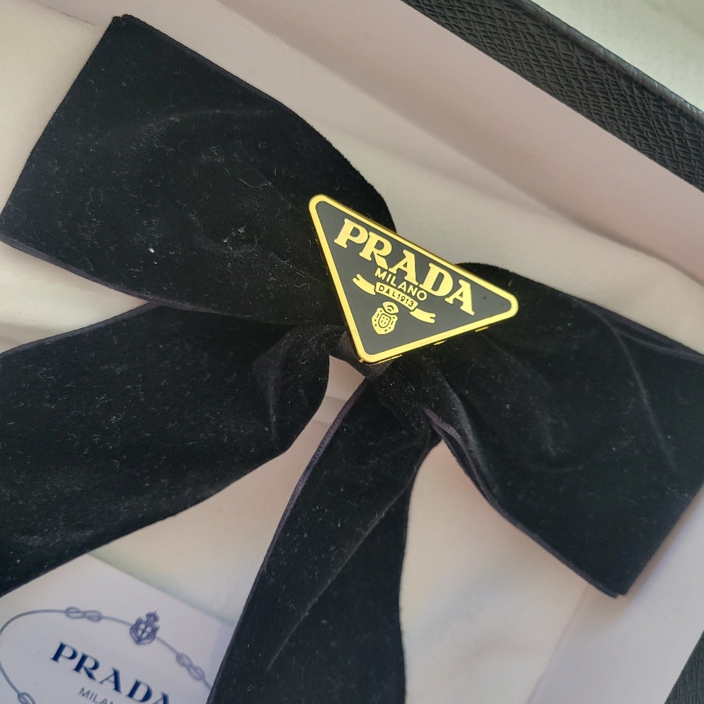 PRADA Velvet Bow with Gold Clip BNNW | Sold out iconic piece
